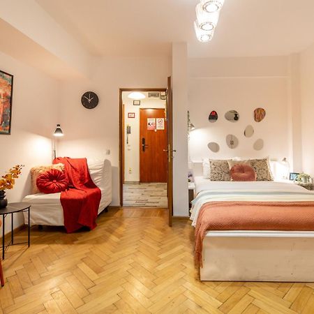 2Br Apartment At Piata Natiunilor Unite: Perfect For City Center Stays Boekarest Buitenkant foto