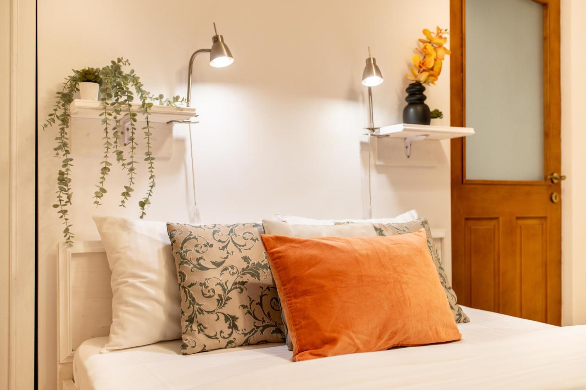 2Br Apartment At Piata Natiunilor Unite: Perfect For City Center Stays Boekarest Buitenkant foto