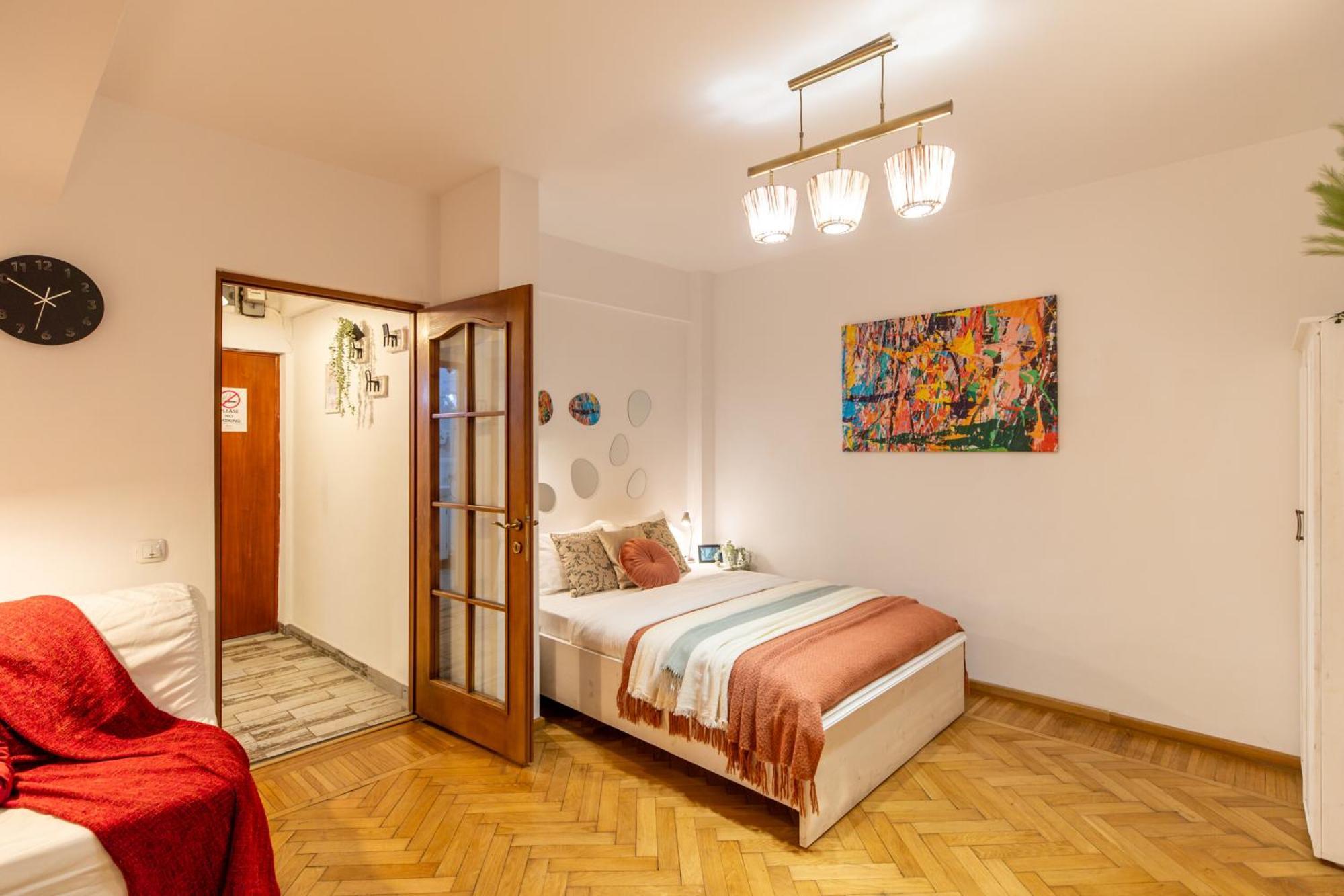 2Br Apartment At Piata Natiunilor Unite: Perfect For City Center Stays Boekarest Buitenkant foto