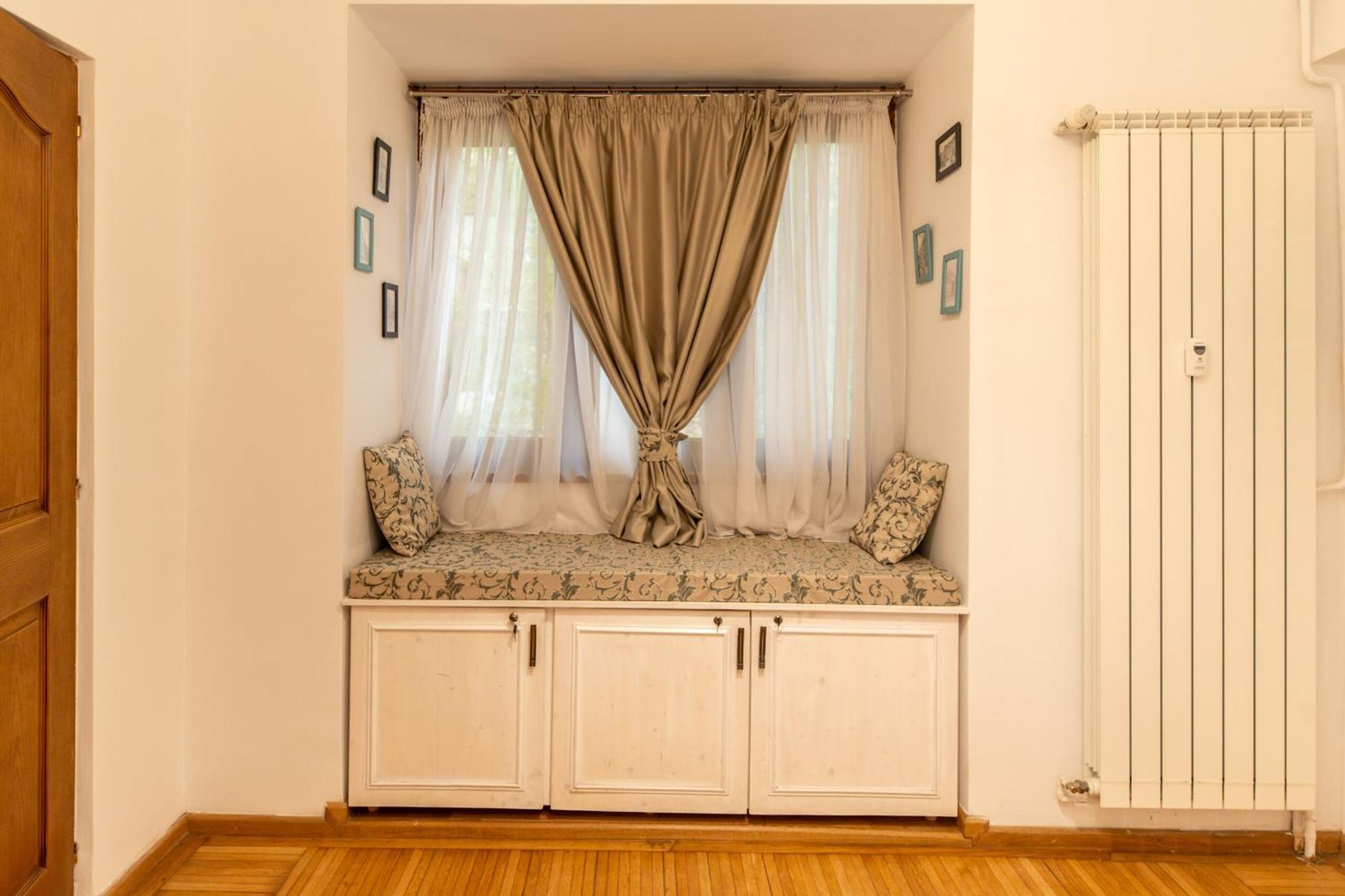 2Br Apartment At Piata Natiunilor Unite: Perfect For City Center Stays Boekarest Buitenkant foto